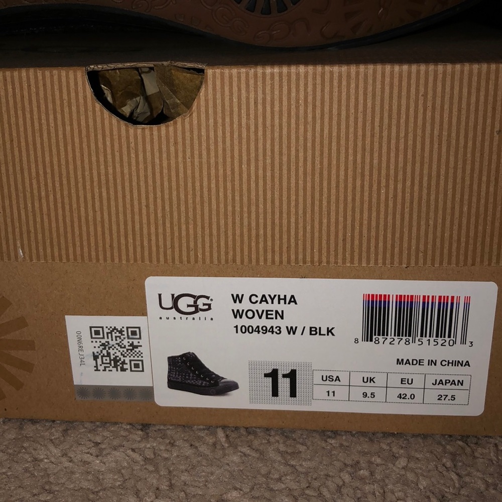 Sneakers/shoes